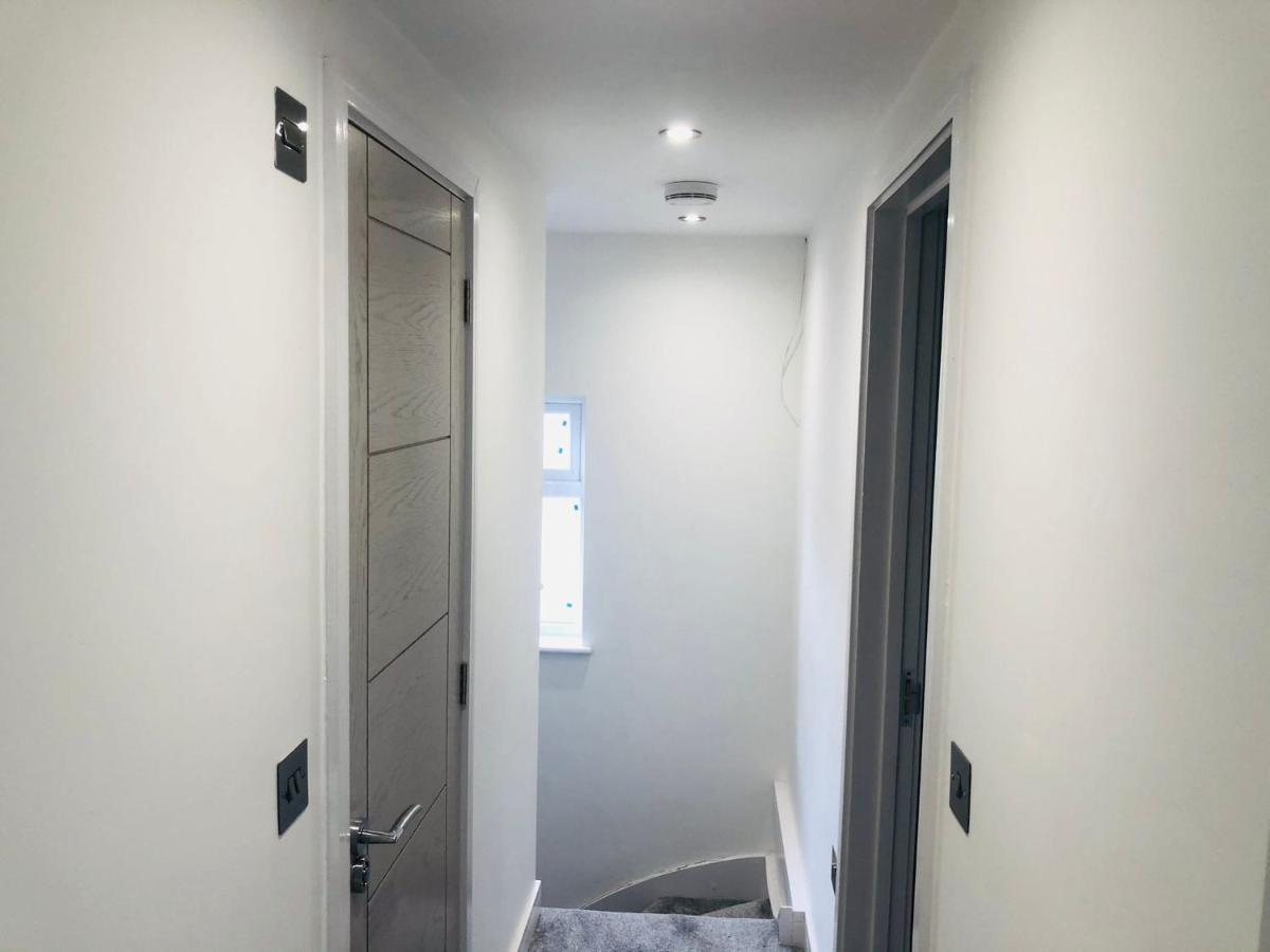 Diamond Accommodation ลอนดอน ภายนอก รูปภาพ